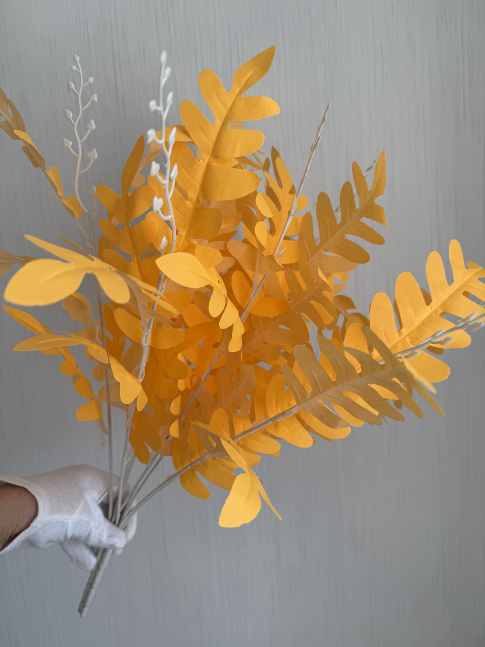 Декоративна гілка осінньої папороті ( жовта , 50 см ), фото 1