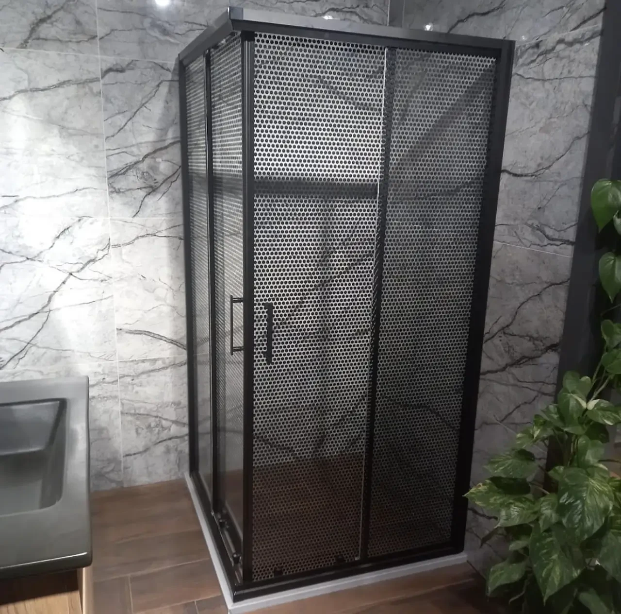 Душова кабіна Aquanil INDIANA Dark 100x80x190 см без піддону чорна скло тоноване перфорація 6 мм
