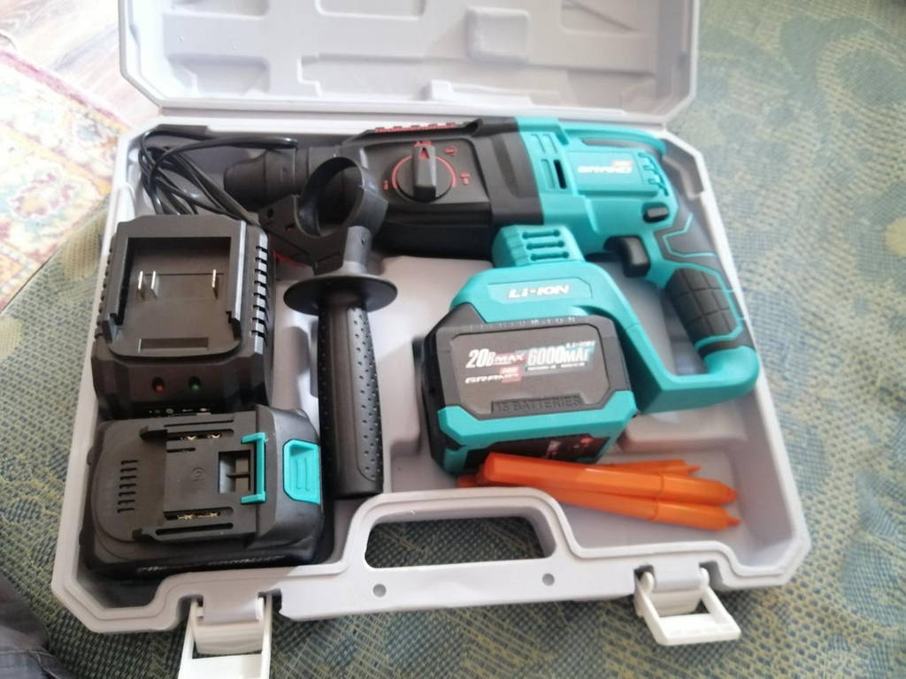 Будівельний акумуляторний перфоратор безщітковий Grand TLT ПА-20/26 BL (2 акб 6 А·год, ЗП, Кейс) для дому - фото покупців 1