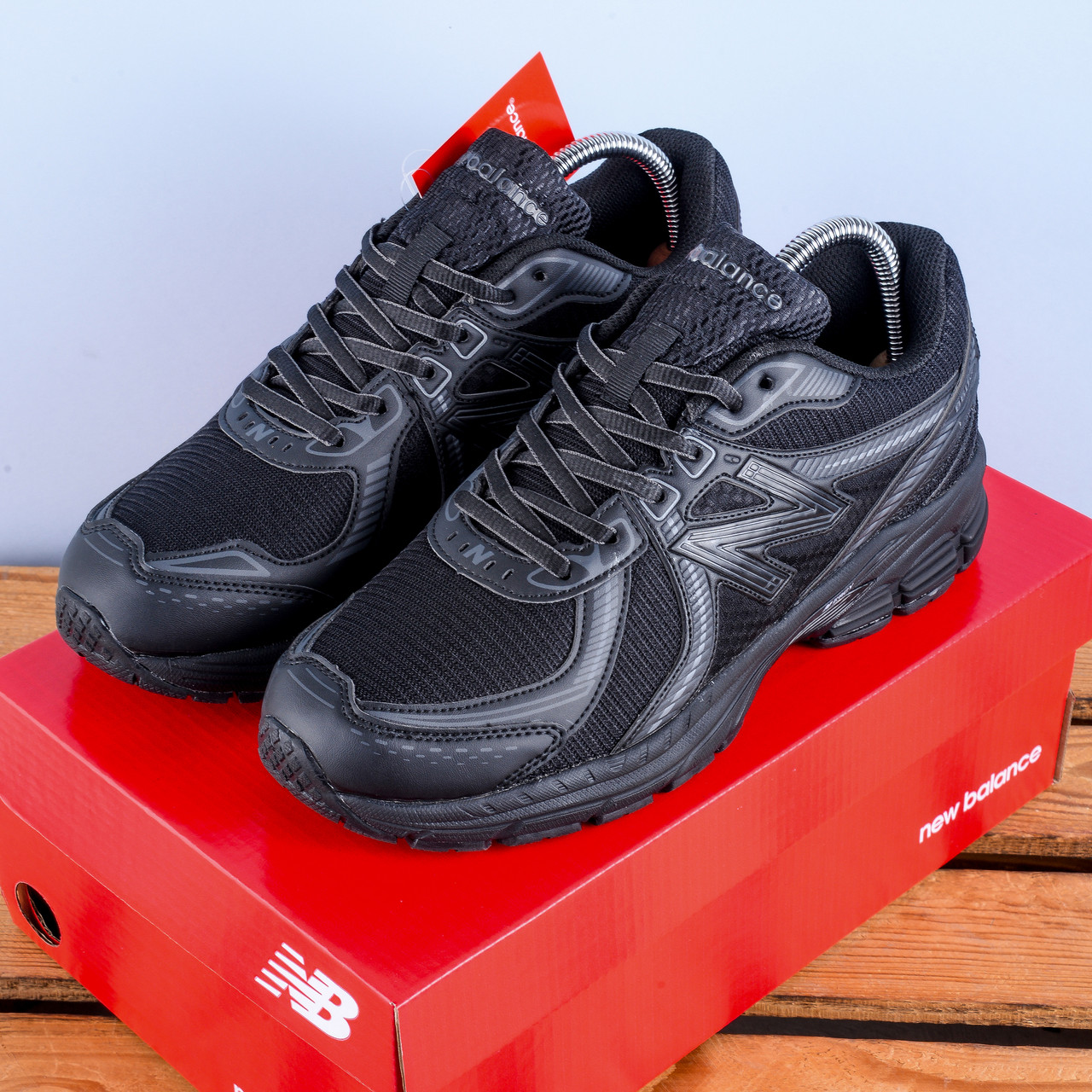 Чоловічі Кросівки New Balance 860v2 повністю чорні, фото 1