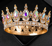 Корона діадема з кольоровим відблиском кругла