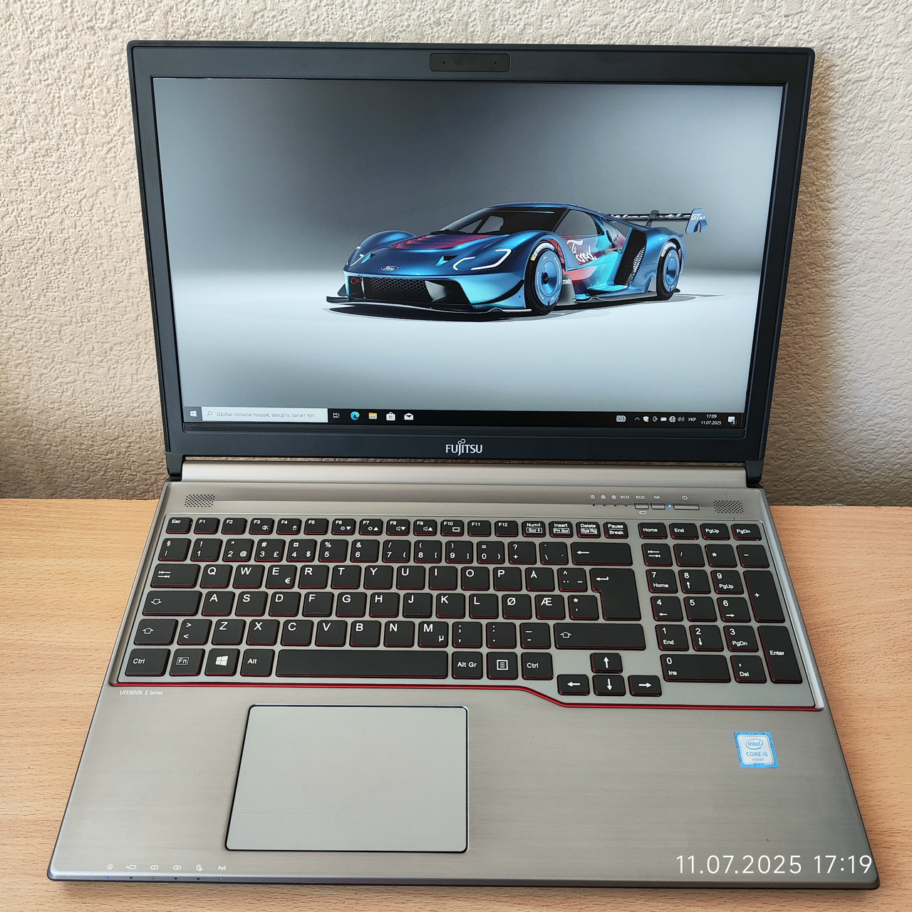 Ноутбук Fujitsu LIFEBOOK E756 15.6 FHD/IPS i5 6300u 6Gen/8 Gb DDR4/SSD256Gb/HD Graphics 520 HDMI