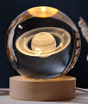 Нічний світильник Сатурн у формі кришталевої кулі з 3D-гравіюванням