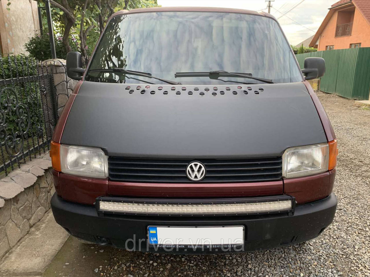 Чехол капота на прямой капот (кожазаменитель) для Volkswagen T4 Transporter