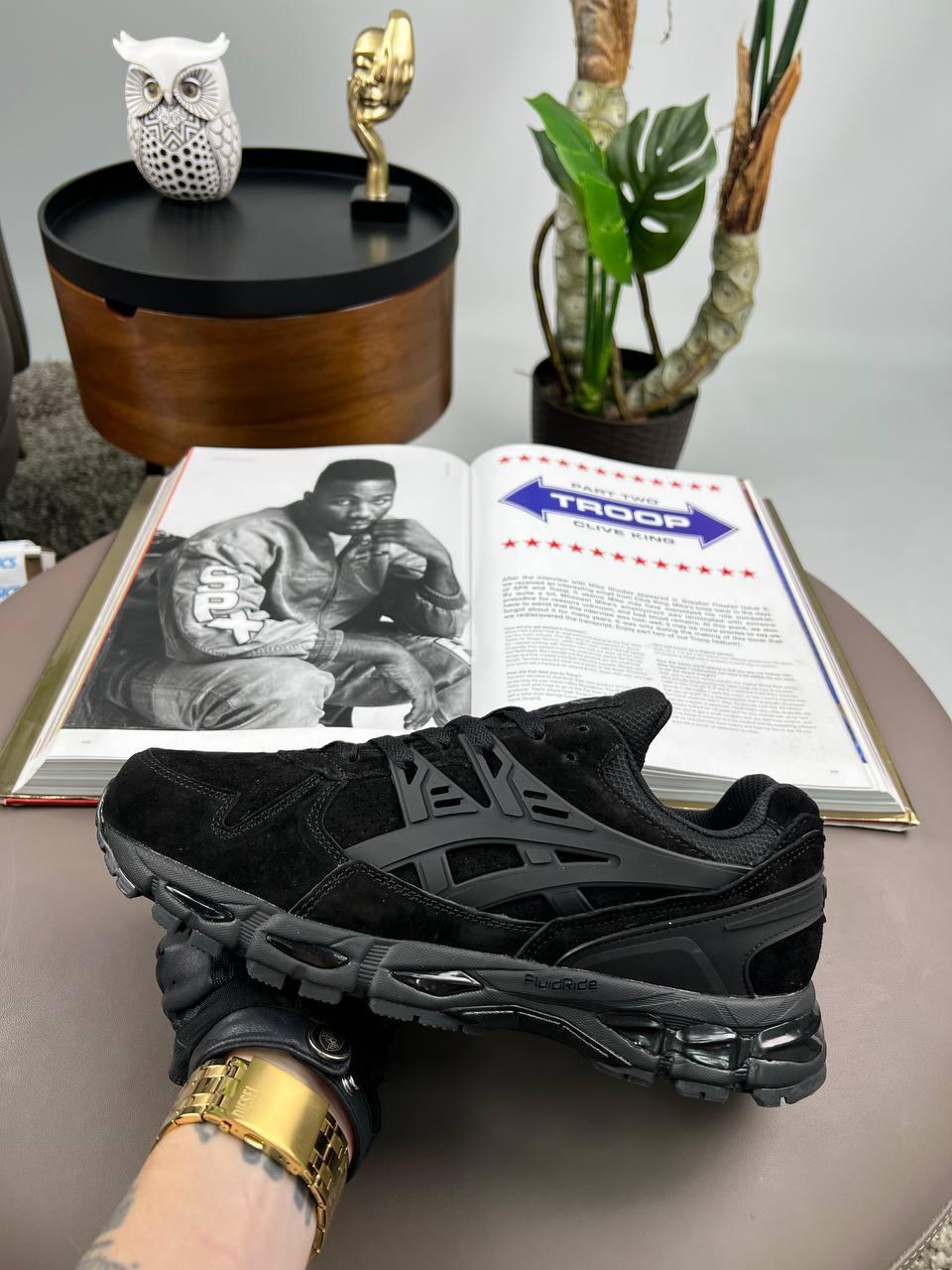 Чоловічі замшеві кросівки ASICS Gel-Kayano Trainer All Black, кеди Асікс замша чорні. Чоловіче взуття