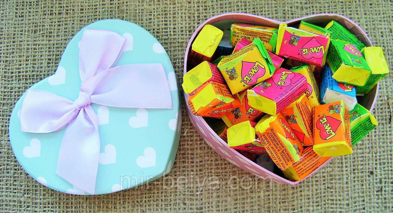 Жуйки Love is 5 смаків мікс жувальна гумка лові іс подарунковий набір 50 штук, фото 1