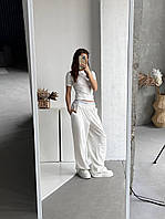 Трендовий костюм із логотипом: футболка та штани палацо-собаче молоко