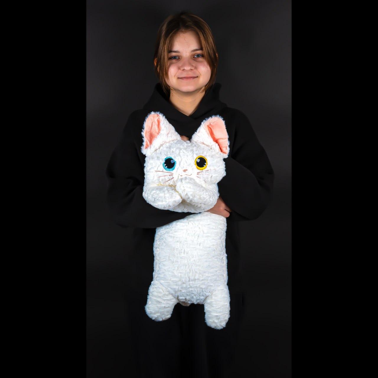 М'яка іграшка обіймашка Кіт кудлатий білий, 70 см, фото 1