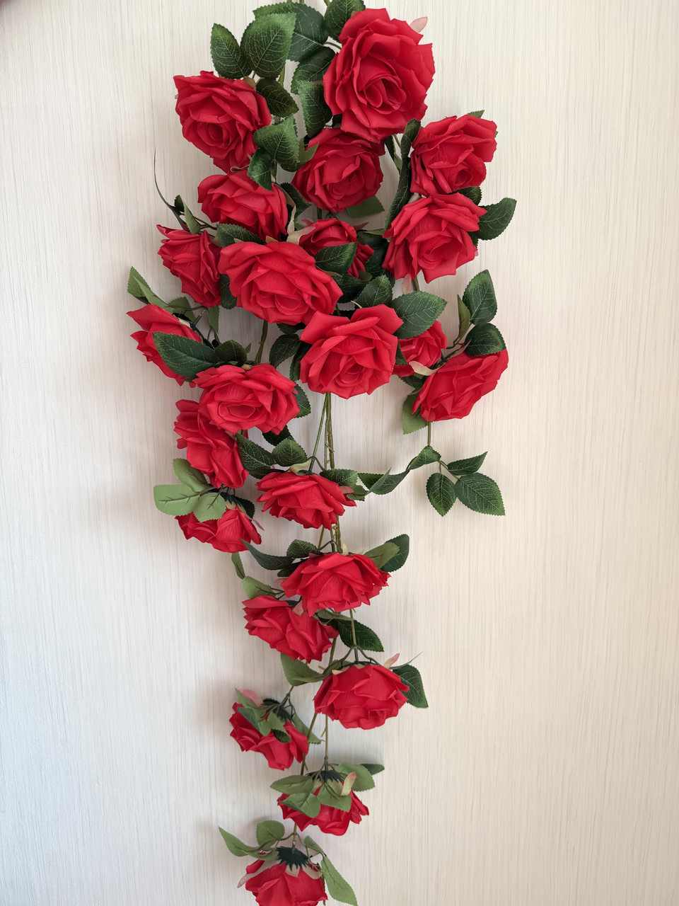 Штучна троянда . Ампельний кущ троянди ( червона , 127 см ), фото 1