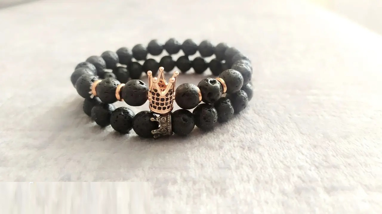 Парні чорні браслети з шунгіту вулканічного каменю для закоханих із короною, фото 1