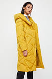 Довгий жіночий стьобаний пуховик Finn Flare W20-12041-417 жовтий XL, фото 3