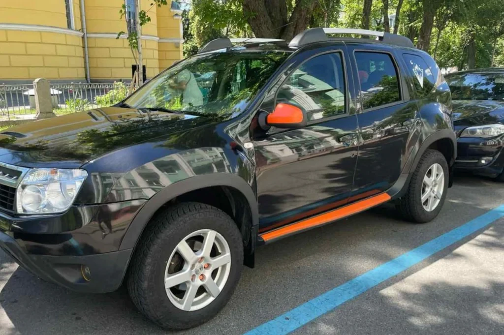 Наклади на арки коліс для Renault Duster 2008–2017р чорні модельні розширювачі колісних арок для тюнінгу, фото 1