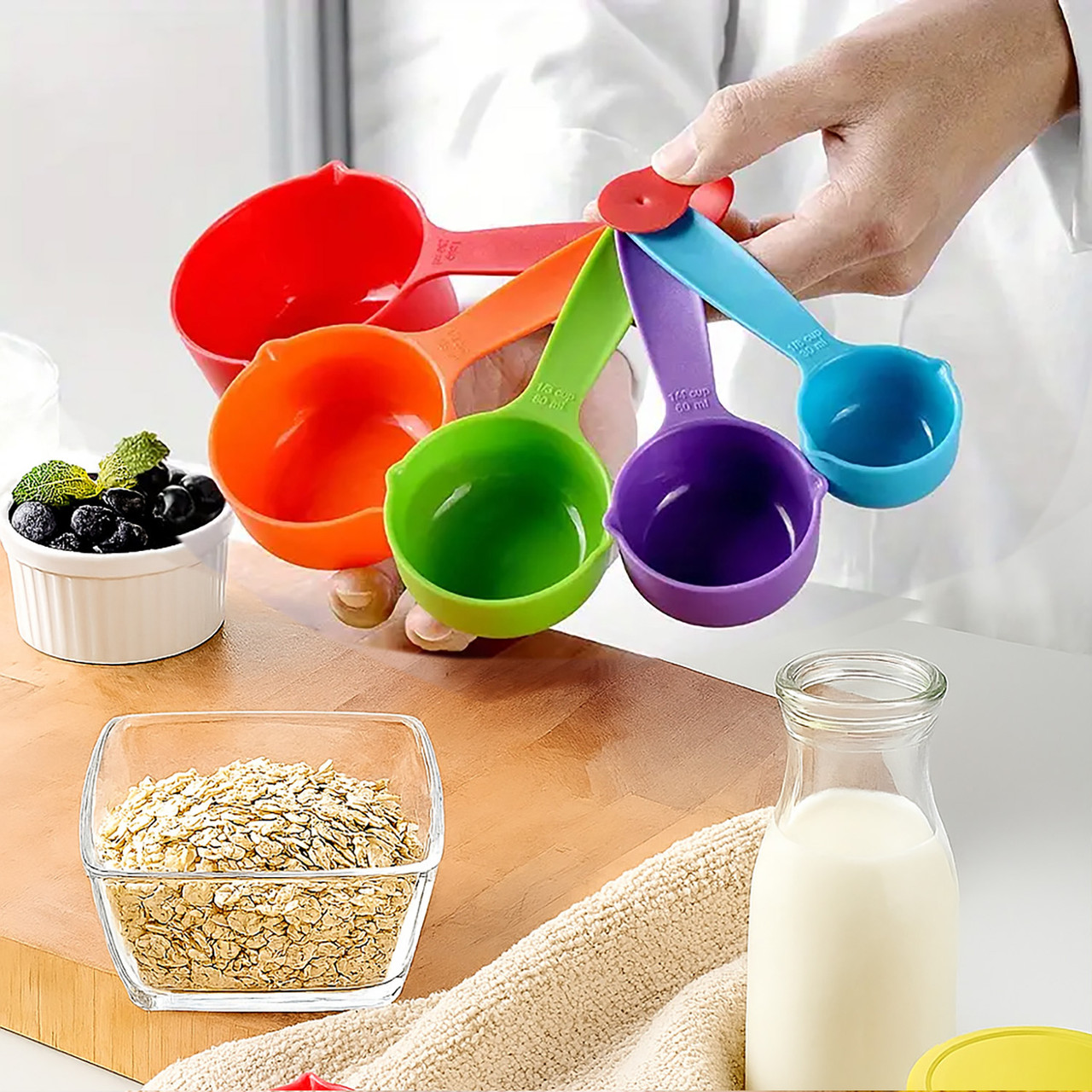 Набір мірних стаканчиків із міцного пластику, 5 штук (250 мл, 125 мл, 80 мл, 60 мл, 30 мл)