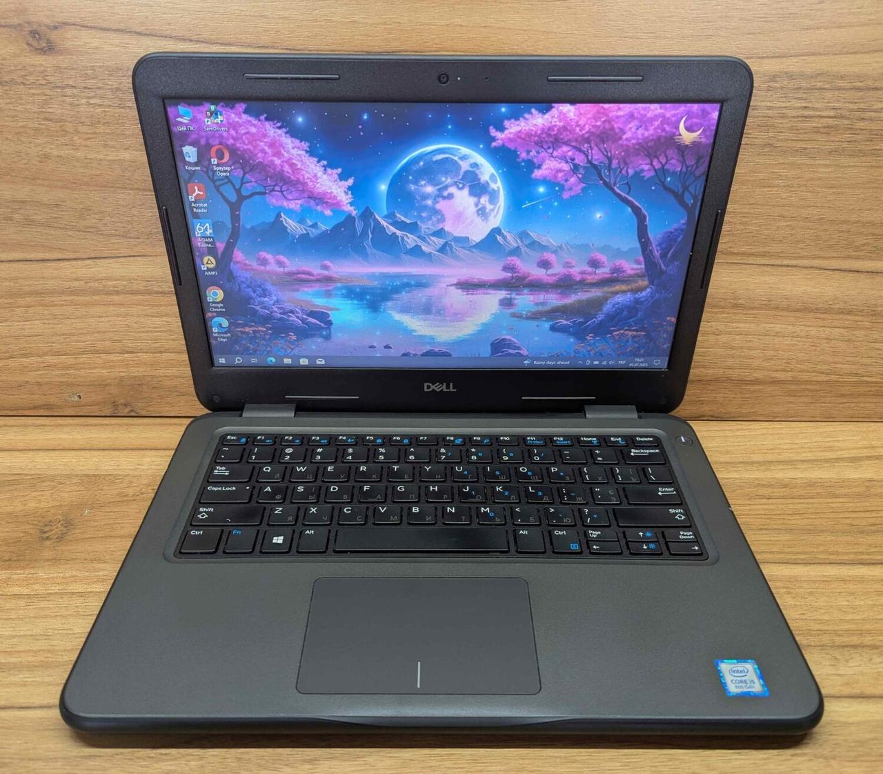 Б/в Ноутбук Dell Latitude 3300 13.3" 1366x768| Core i5-8250U| 8 GB RAM| 240 GB SSD| HD 620