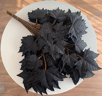 Штучна гілка листя клена Преміум класу чорна, 12 шт. Штучні листи для декору, Листя для декору, Висота 70 см