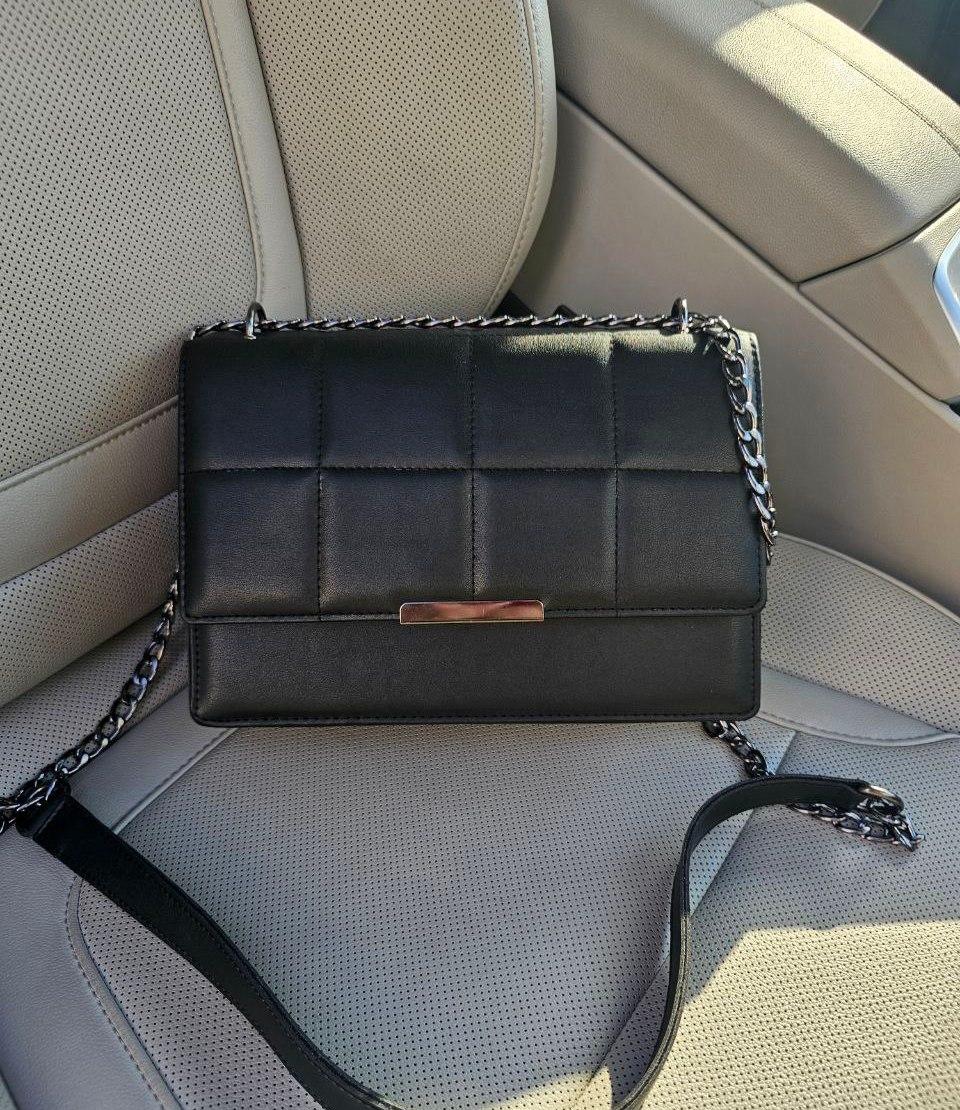 Сумка-клатч жіноча на ланцюжку класична маленька сумка чорна екошкіра, фото 1