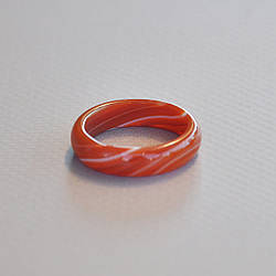 Каблучка з каменю сердолік РОЗМІР 19.5