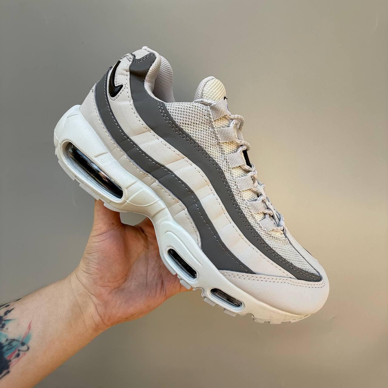 Білі шкіряніі чоловічі кросівки  Nike Air Max 95 Демісезонні Найк Аїр Макс 95, фото 1