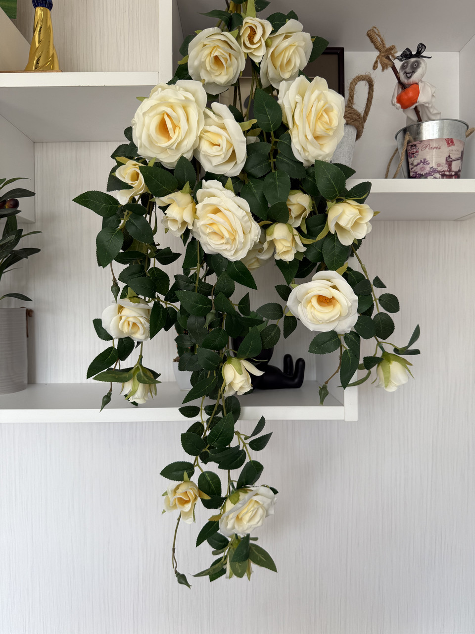 Ампельний кущ троянди . Декоративний кущ троянд ( молочна , 85 см ), фото 1