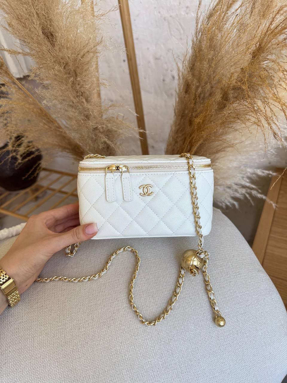 Chanel Milk Gold Texture