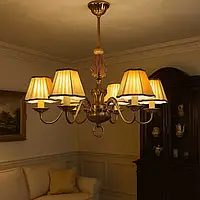 💡 Розкішна латунна люстра з абажурами — елегантна класика з характером