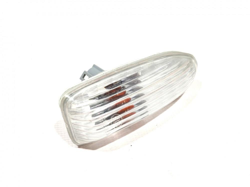 Вказівник повороту передній правий Chery Elara - A21-3731010