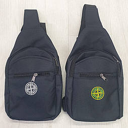 Стильна через плече сумка з логотипом у чорному кольорі