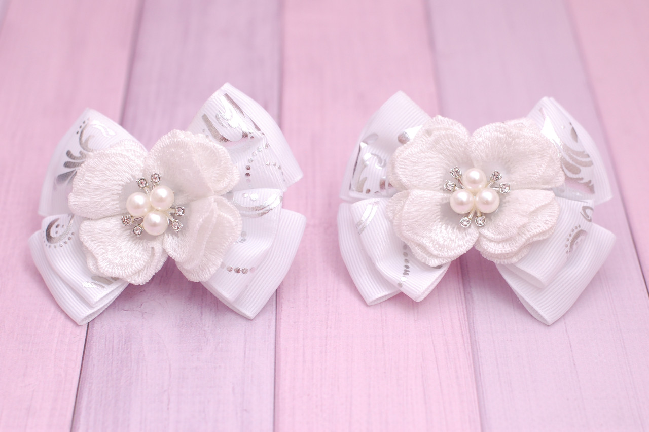Бантики для дівчинки на резинці біло-сріблясті з перлинками набір 2 шт. 278 об, фото 1