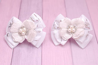 Бантики для дівчинки на резинці біло-сріблясті з перлинками набір 2 шт. 278 об