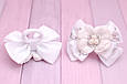 Бантики для дівчинки на резинці біло-сріблясті з перлинками набір 2 шт. 278 об, фото 3