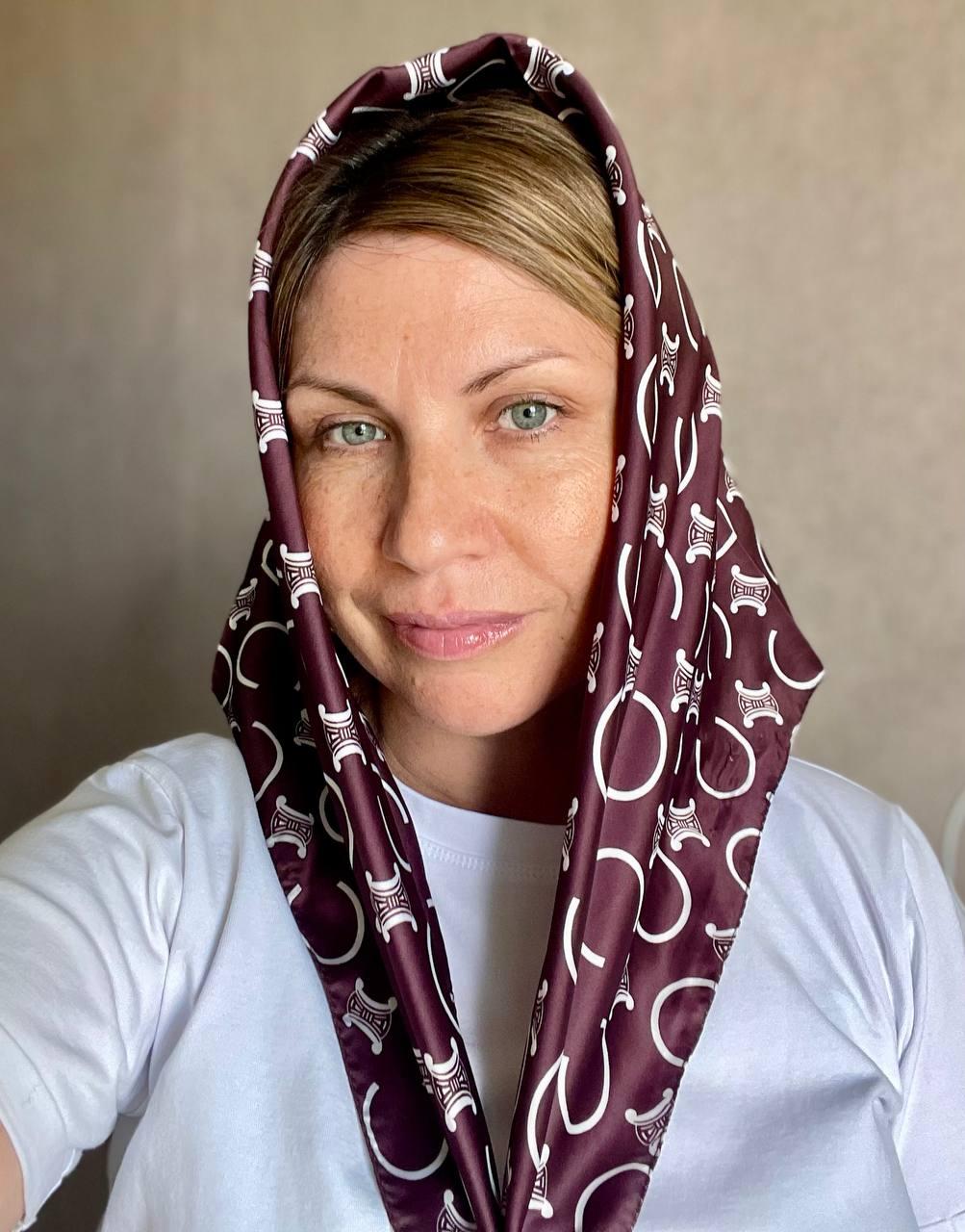 Шовкова брендова хустка Celine 70*70 см шоколадна