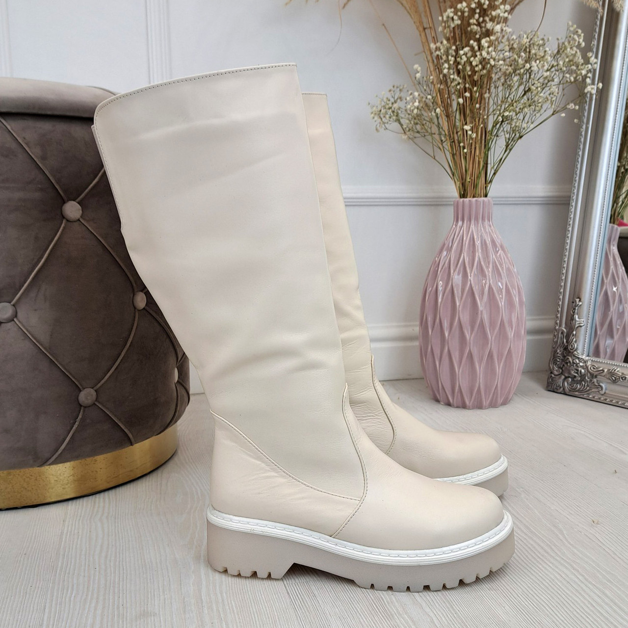 Чоботи шкіряні жіночі бежеві. 40 розмір, гомілка 42 см, фото 1