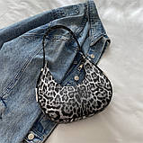 Жіноча сумка багет 6152 леопардова через плече сіра, фото 5