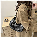 Жіноча сумка багет 6152 леопардова через плече сіра, фото 8