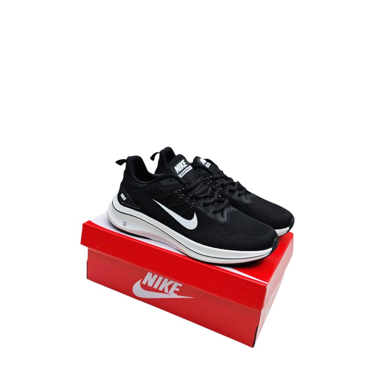 Чоловічі кросівки Nike Zoom Winflo Black White Чорно-білі Взуття Найк Зум Вінфло повсякденні текстиль демісезон