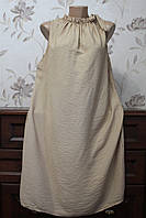 Платье без рукавів