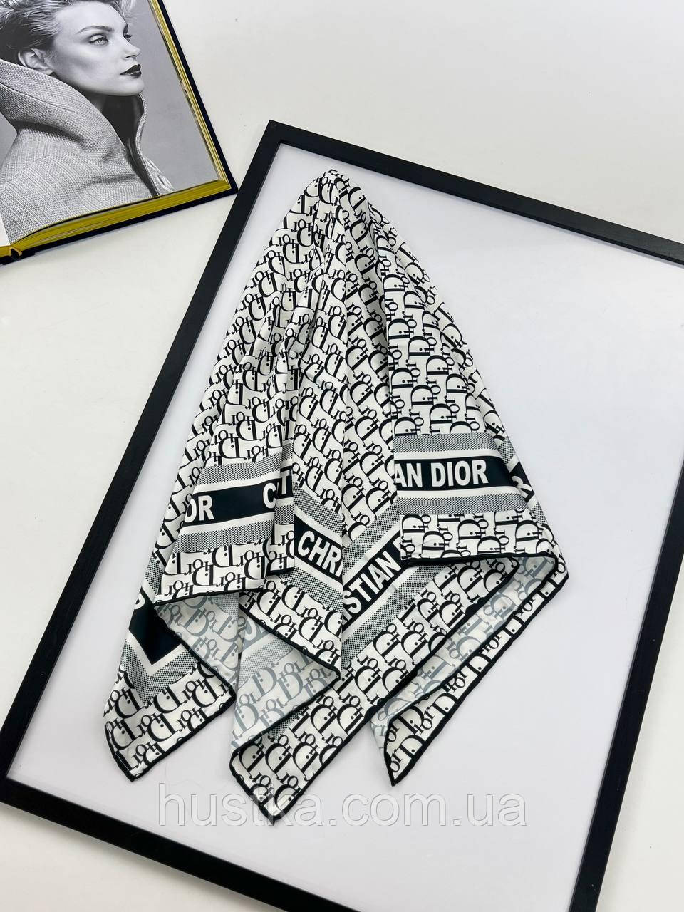 Шовкова брендова хустка Christian Dior 90*90 см біла ручна обробка краю