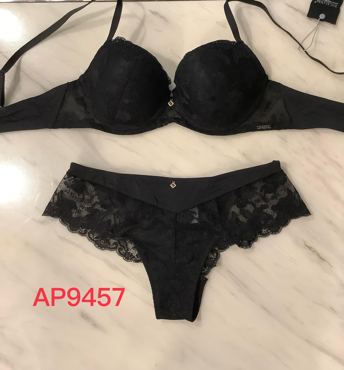 Комплект із формованою мереживною чашкою Balaloum, чашка D