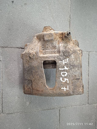 Суппорт гальмівний передній правий для автомобіля Ford Scorpio 000071057