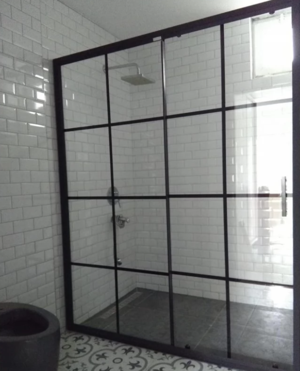 Душові двері Aquanil CARMEN 130х190 см чорна скло гартоване 6 мм розхсувна