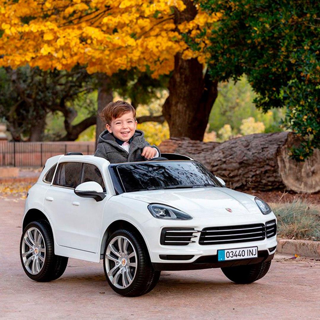 Дитячий електромобіль на акумуляторі Porsche Cayenne з пультом радіокерування для дітей 3-8 років Білий, фото 1