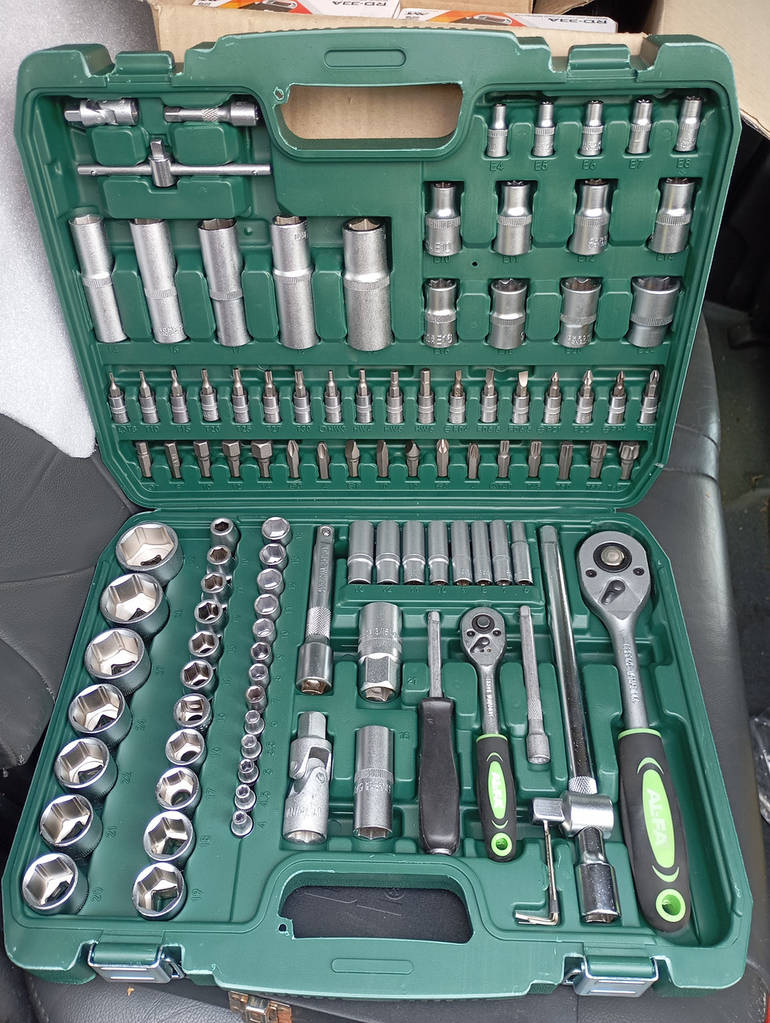 Набір інструментів для дому 108 торцевих ключів VERKE V39063 у кейсі - фото покупців 1