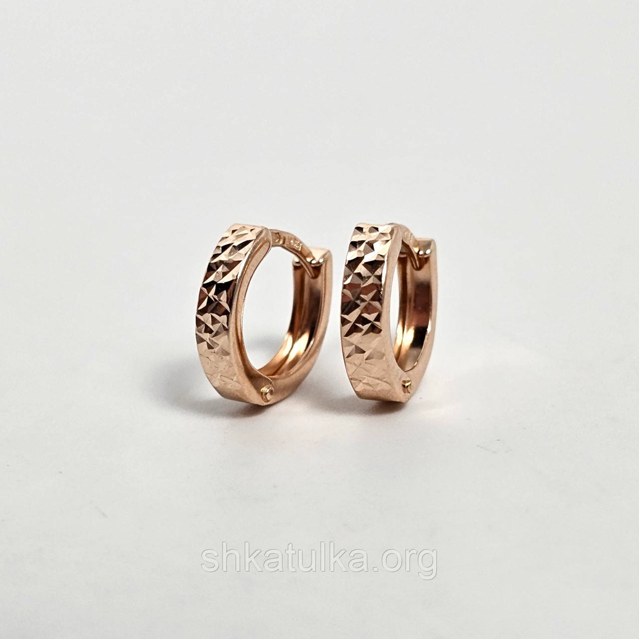 Сережки конго із золота з алмазною гранню без каменів