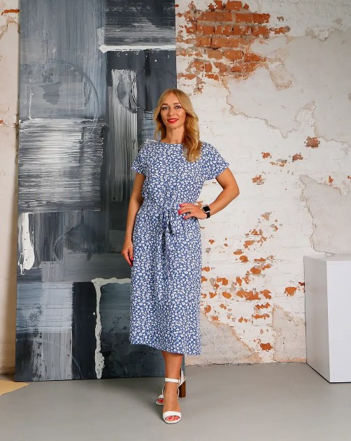 Жіноча сукня зі штапеля «Кіра» світло-синього кольору з квітковим принтом розміри від 44 по 54