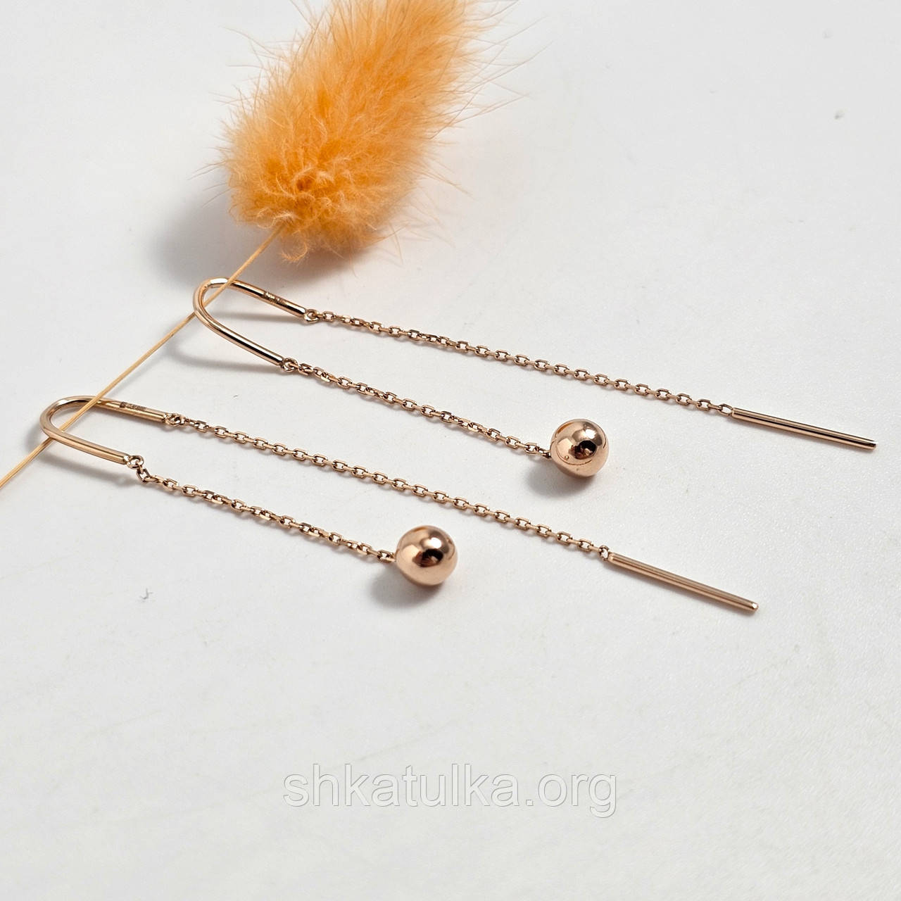 Сережки протяжки золоті із підвісками золотими намистинами на ланцюжках без каменів