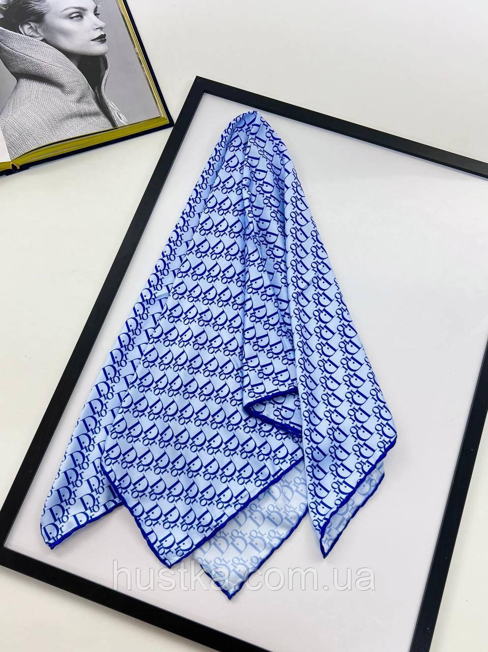 Шовкова брендова хустка Dior 90*90 см блакитний ручна обробка краю