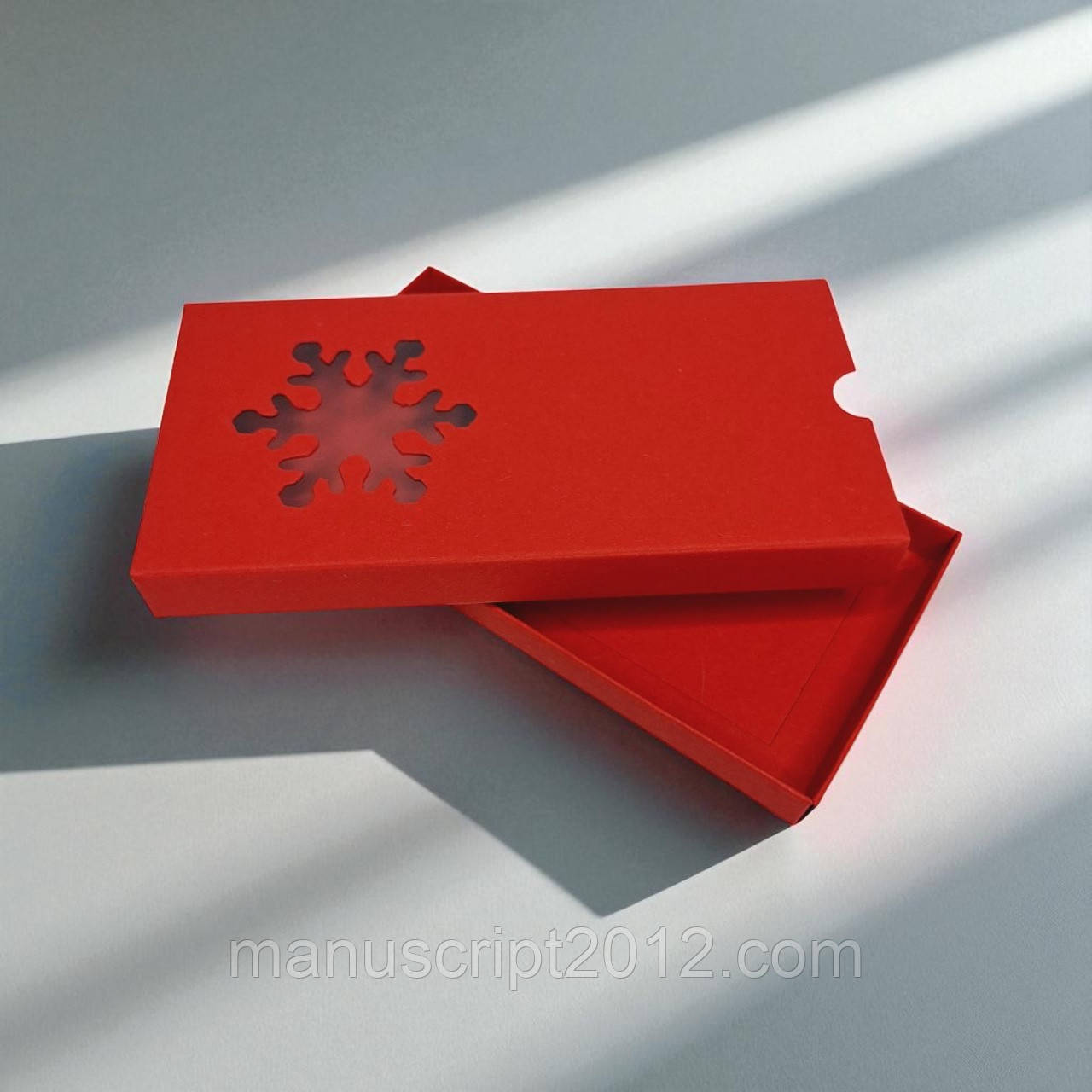 Коробка-футляр  для шоколаду з вікном "Сніжинка" (160х80х15мм.) червона