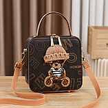 Квадратна дитяча міні сумочка з ведмедиком, сумка для дівчаток маленька з ведмедиком, фото 2