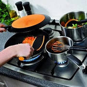 Кухонне приладдя Fiskars