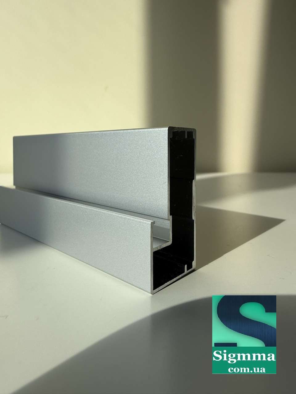 Алюмінієвий рамковий  профіль для меблевих фасадів  СРІБЛО